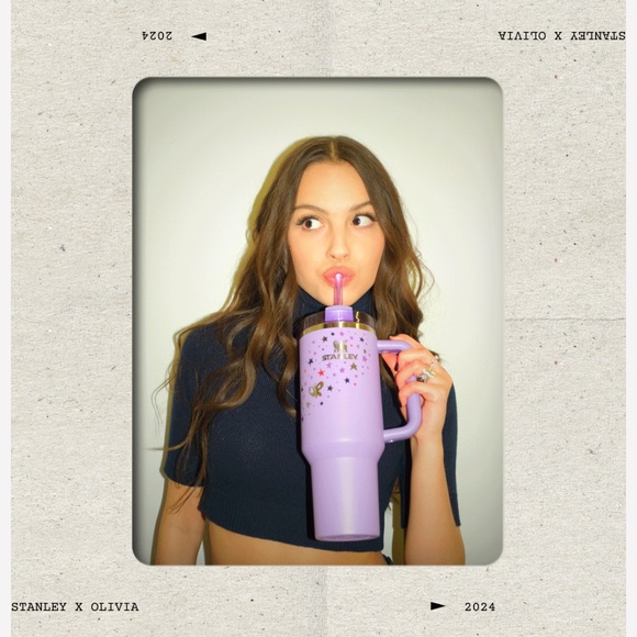 Olivia Rodrigo x Stanley 40oz - Picture 2 of 5